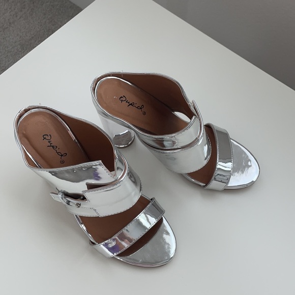 "Gilmore" Open Toe Mule - Picture 2 of 4